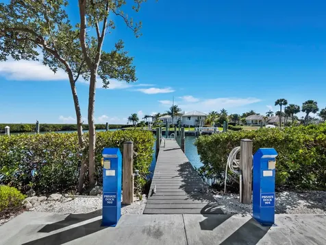 1918 Harbourside Drive Longboat Key FL 34228
