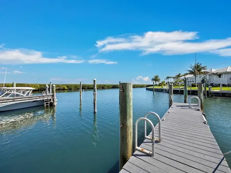 1918 Harbourside Drive Longboat Key FL 34228