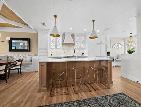 1918 Harbourside Drive Longboat Key FL 34228