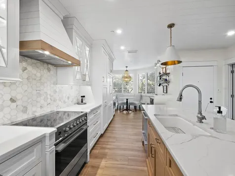 1918 Harbourside Drive Longboat Key FL 34228