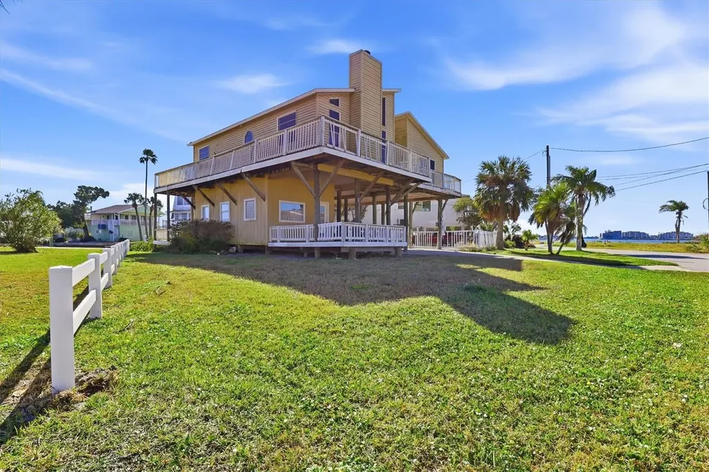 6420 Driftwood Drive Hudson FL 34667