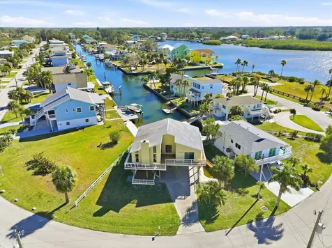 6420 Driftwood Drive Hudson FL 34667