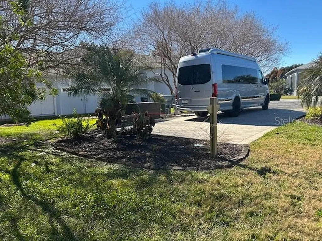 427 Travelers Drive Polk City FL 33868