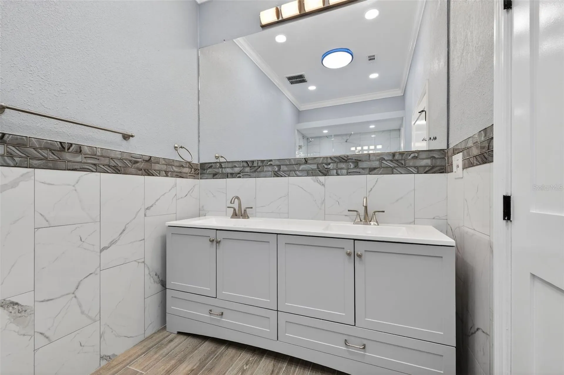 2835 W Shelton Avenue Tampa FL 33611