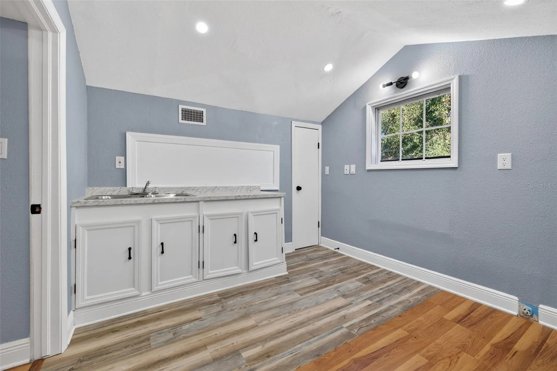 2835 W Shelton Avenue Tampa FL 33611