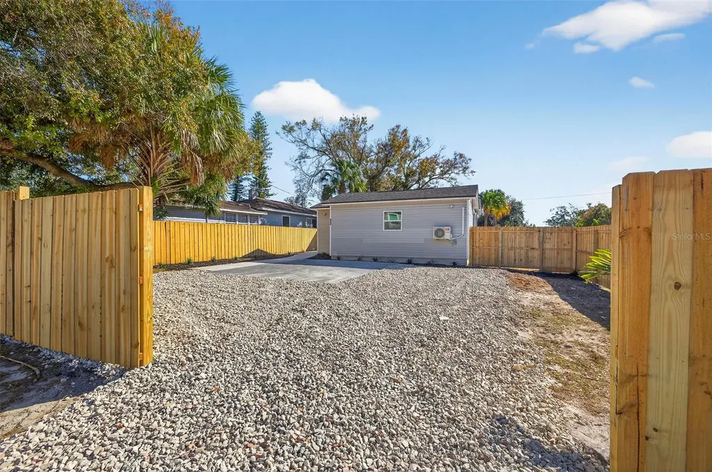 4063 2nd Avenue S St Petersburg FL 33711