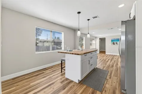 4063 2nd Avenue S St Petersburg FL 33711
