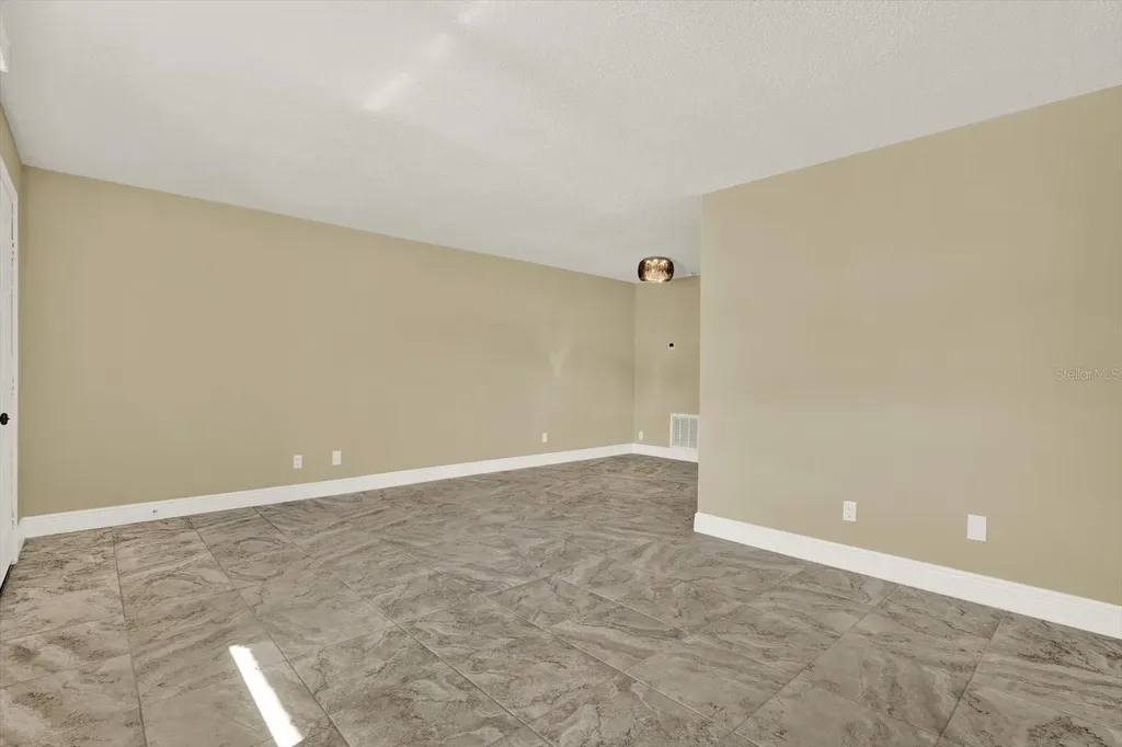 9125 Tudor Drive Tampa FL 33615