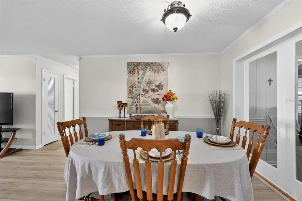 9208 142nd Street Seminole FL 33776