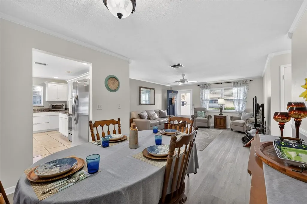 9208 142nd Street Seminole FL 33776