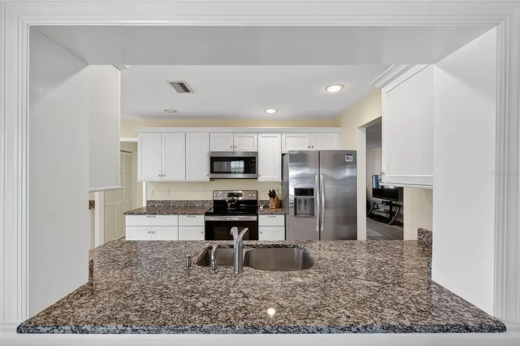9208 142nd Street Seminole FL 33776