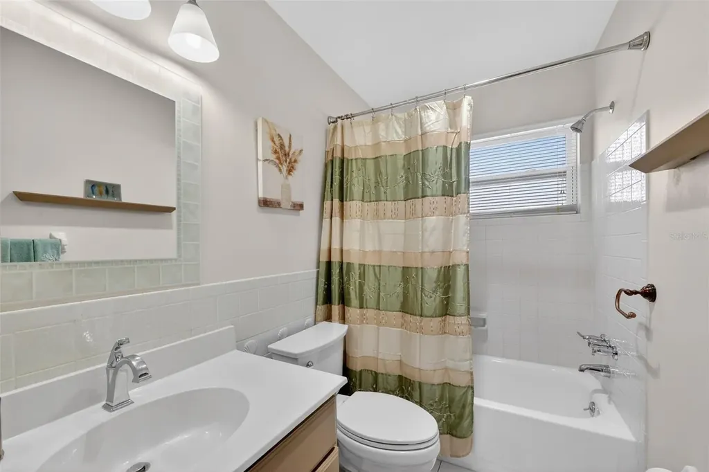 9208 142nd Street Seminole FL 33776