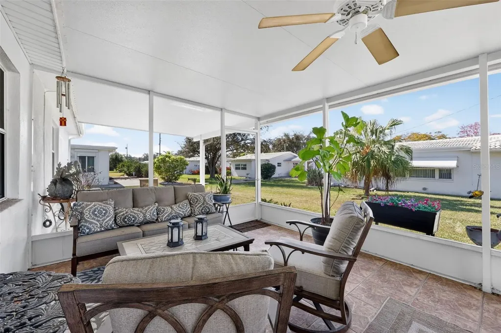 9208 142nd Street Seminole FL 33776