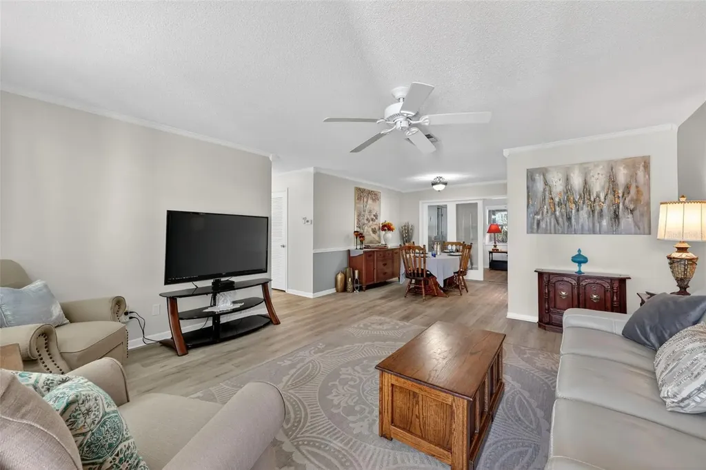9208 142nd Street Seminole FL 33776