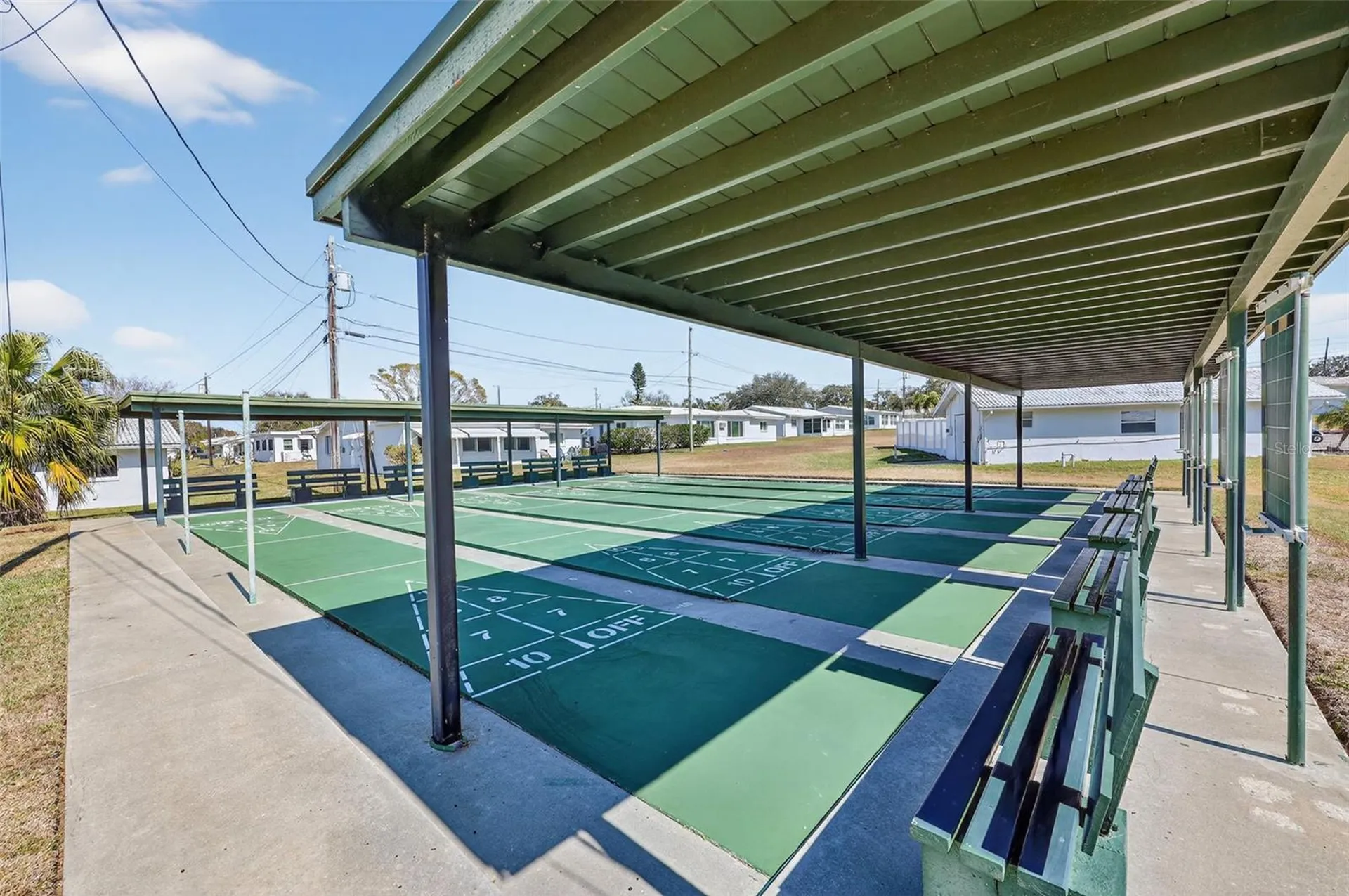 9208 142nd Street Seminole FL 33776
