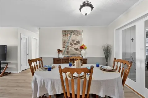 9208 142nd Street Seminole FL 33776