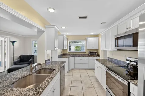9208 142nd Street Seminole FL 33776