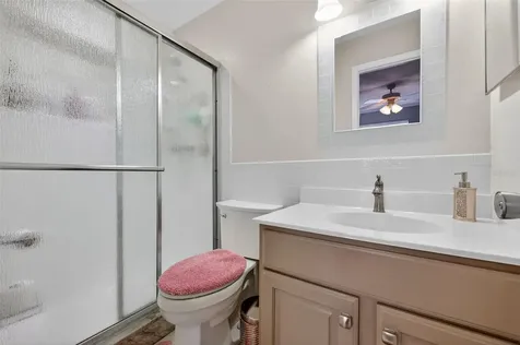 9208 142nd Street Seminole FL 33776