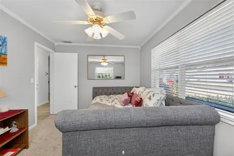 9208 142nd Street Seminole FL 33776