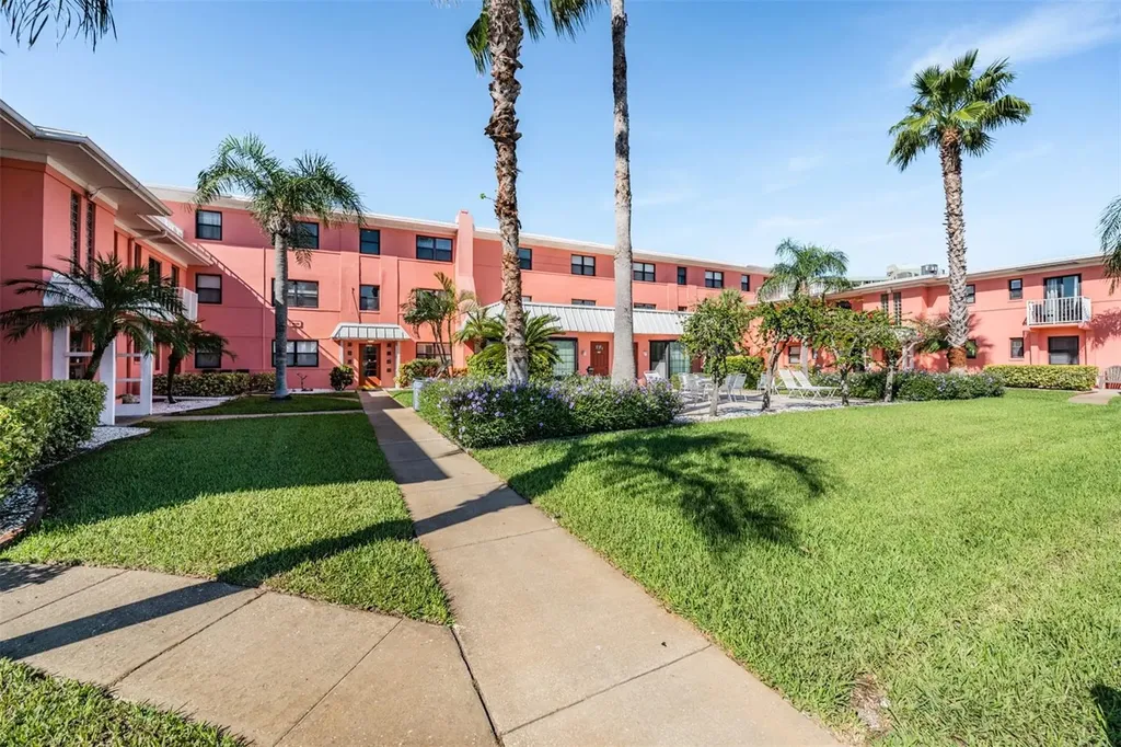 6800 Sunset Way St Pete Beach FL 33706
