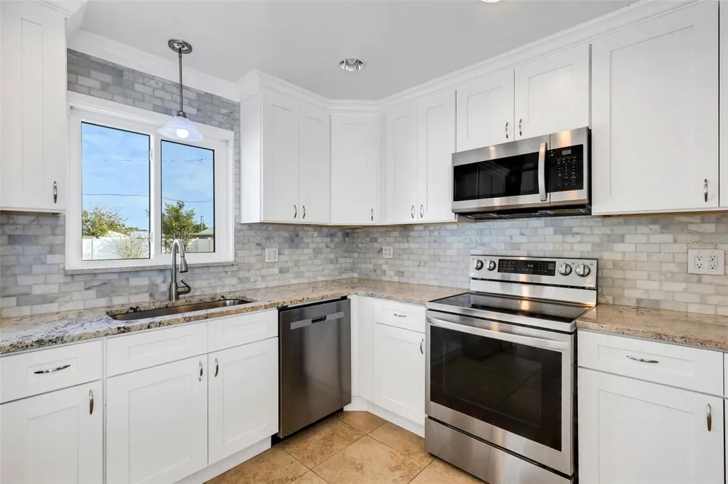 556 Mimosa Avenue NW Port Charlotte FL 33952