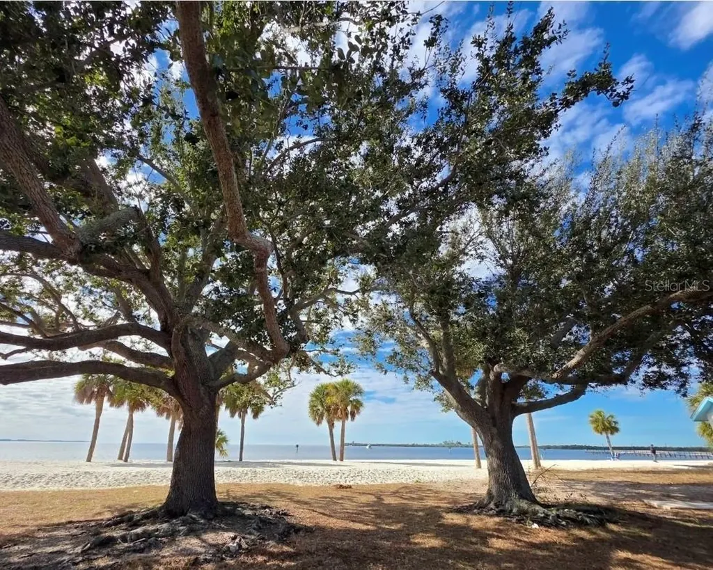 556 Mimosa Avenue NW Port Charlotte FL 33952