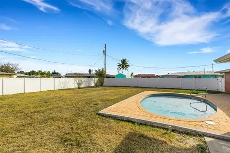 556 Mimosa Avenue NW Port Charlotte FL 33952