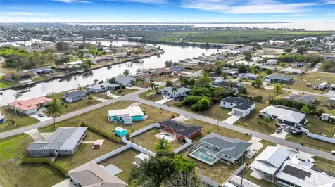 556 Mimosa Avenue NW Port Charlotte FL 33952