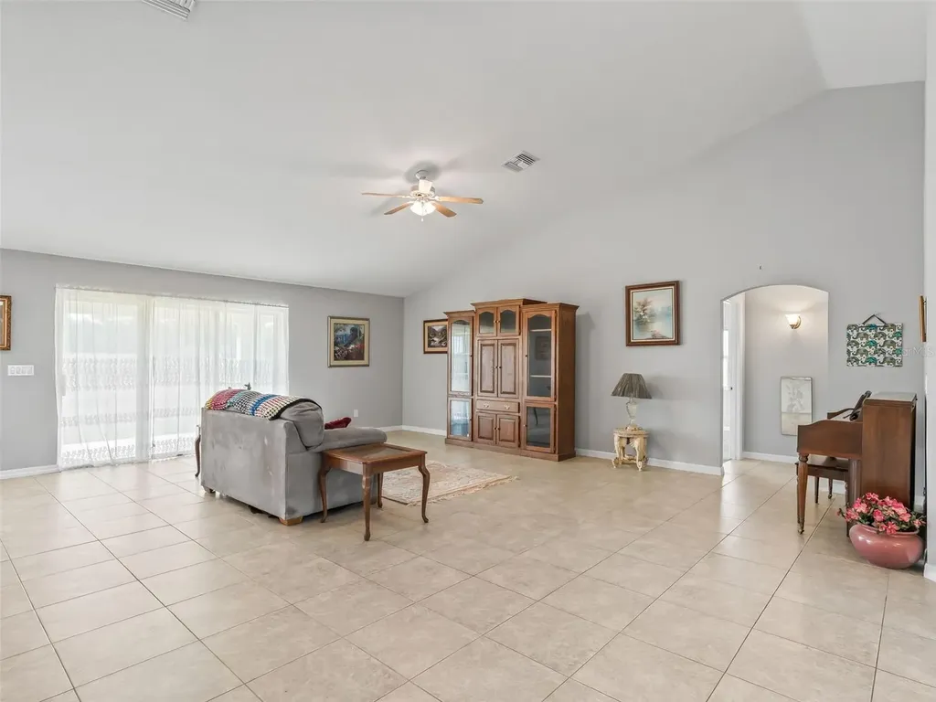 1907 NW 85th Loop Ocala FL 34475