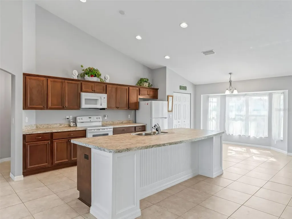 1907 NW 85th Loop Ocala FL 34475