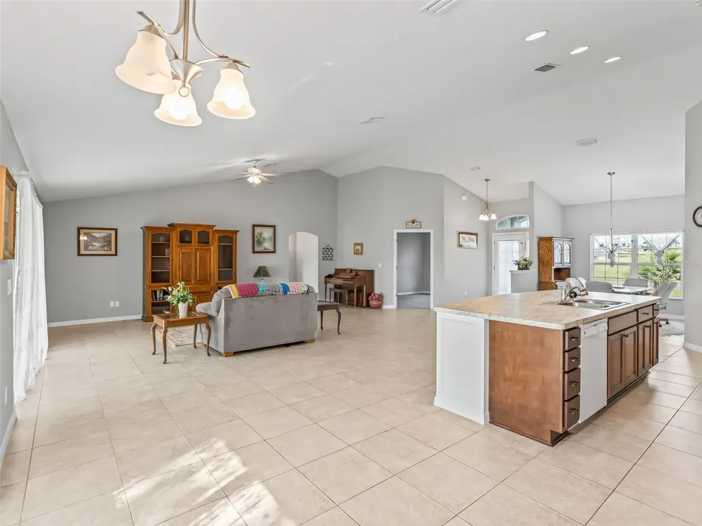 1907 NW 85th Loop Ocala FL 34475