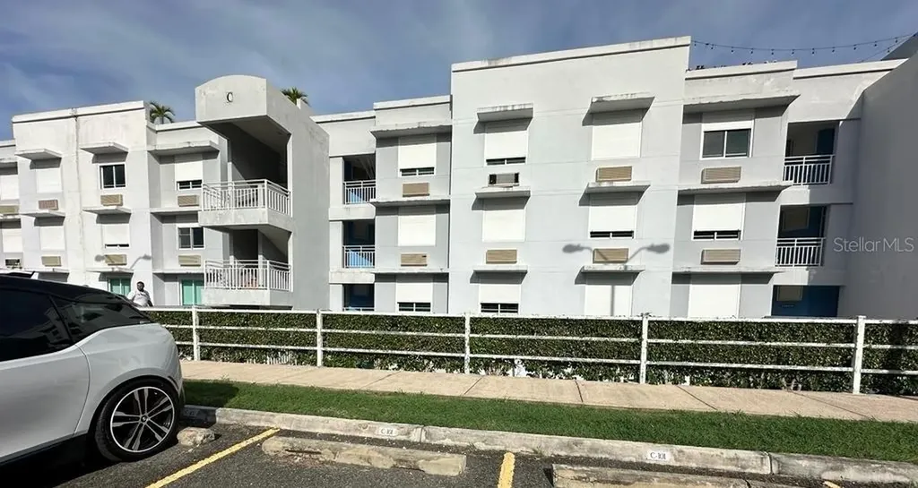 Hillside Village Rio Grande PR 00745