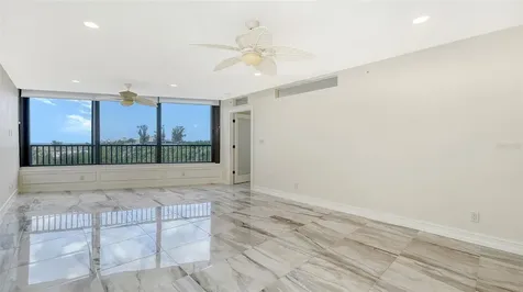 5740 Midnight Pass Road Sarasota FL 34242