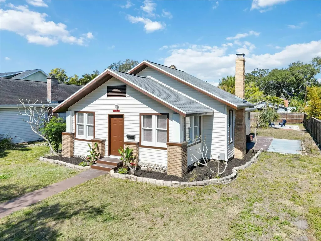 2710 3rd Avenue W Bradenton FL 34205