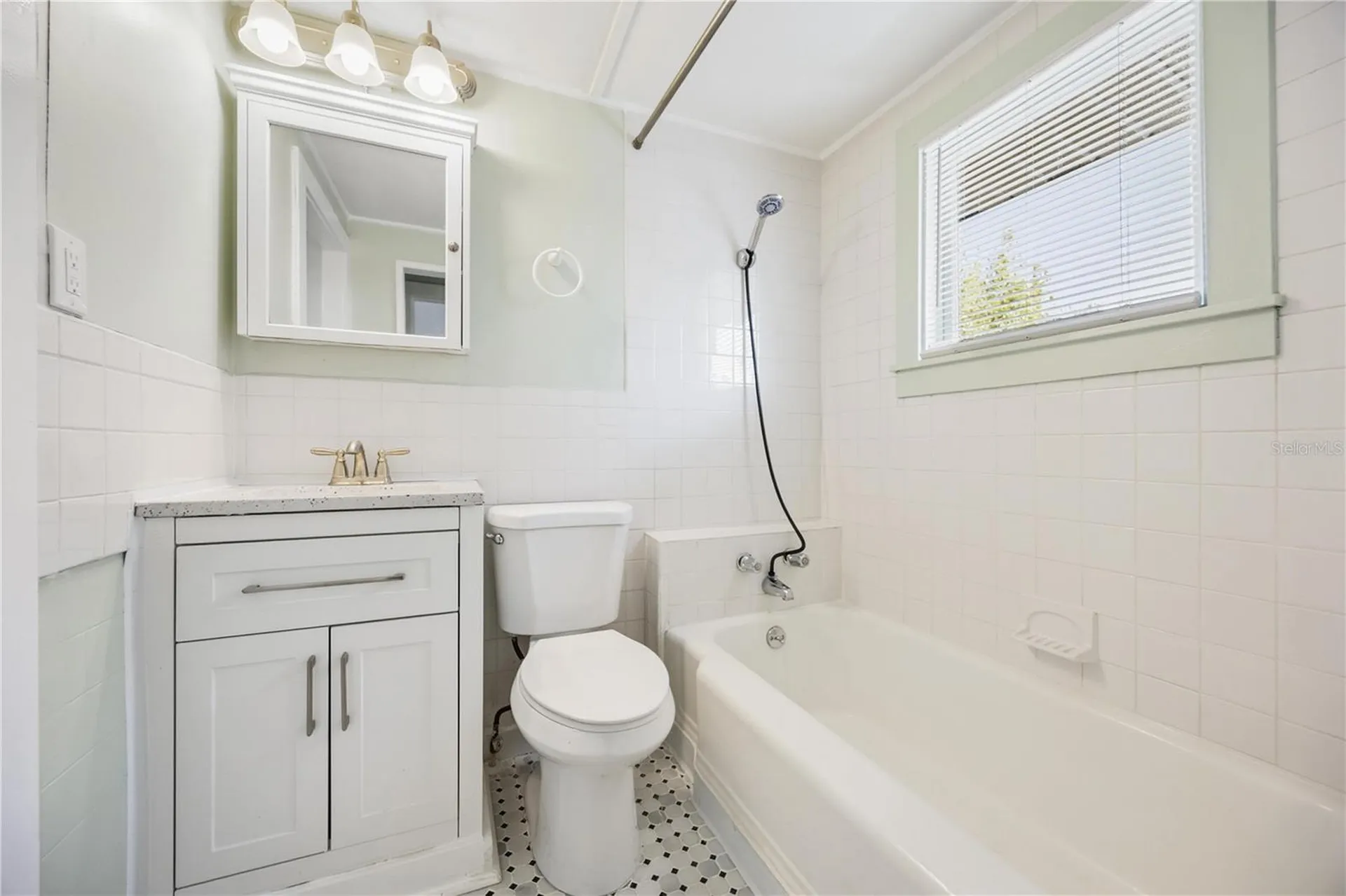 2710 3rd Avenue W Bradenton FL 34205