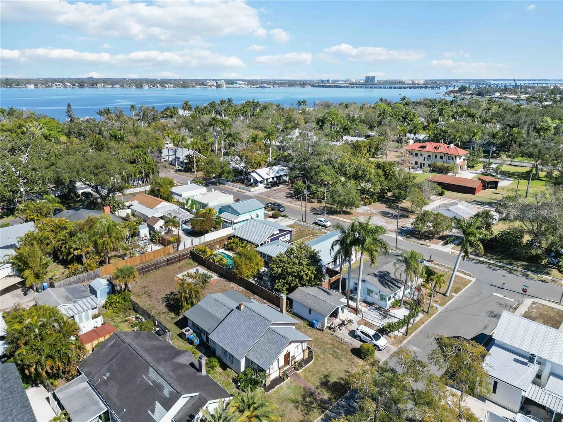 2710 3rd Avenue W Bradenton FL 34205