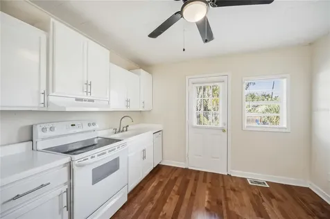 2710 3rd Avenue W Bradenton FL 34205