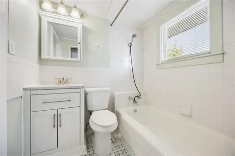 2710 3rd Avenue W Bradenton FL 34205
