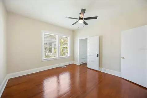 2710 3rd Avenue W Bradenton FL 34205