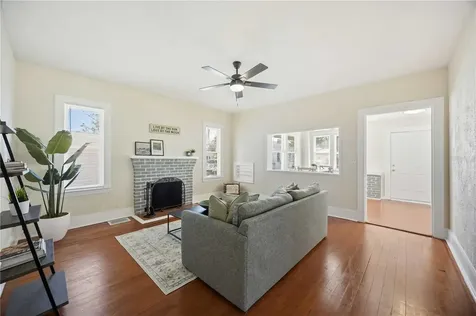 2710 3rd Avenue W Bradenton FL 34205