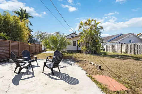 2710 3rd Avenue W Bradenton FL 34205