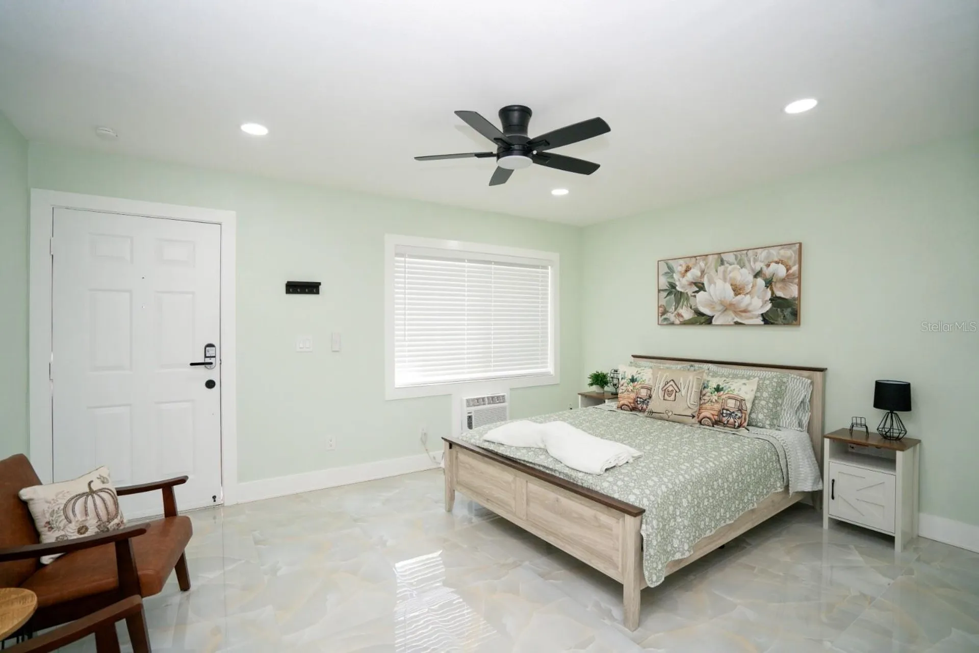 4129 Dolphin Drive Tampa FL 33617