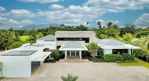 7000 Bahia Beach Blvd., 23 Las Estancias Rio Grande PR 00745