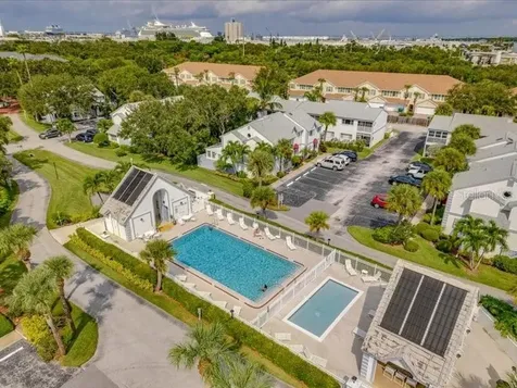 522 Beach Park Lane Cape Canaveral FL 32920