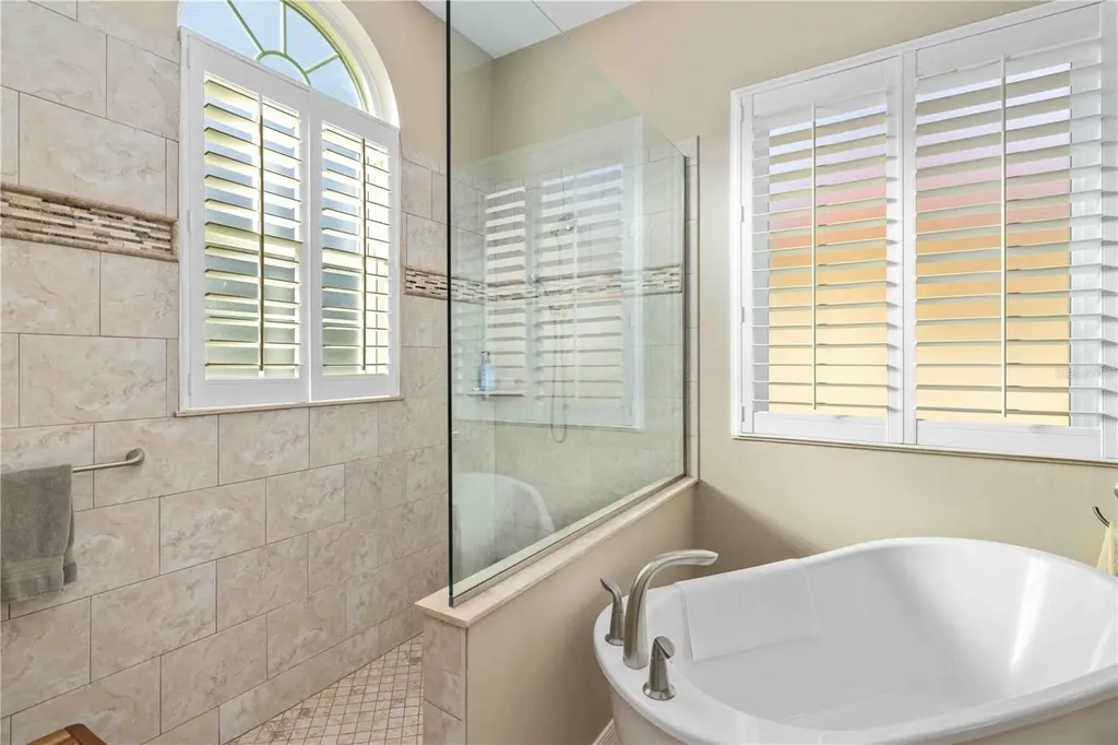 204 Americas Cup Boulevard Bradenton FL 34208