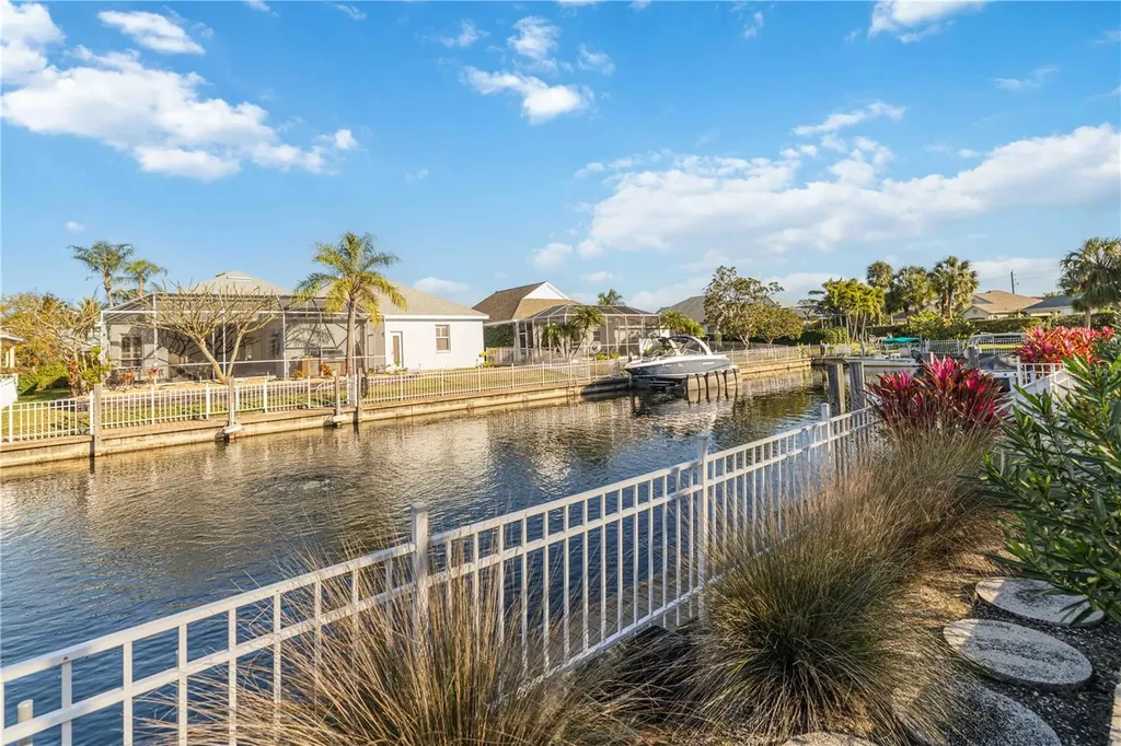 204 Americas Cup Boulevard Bradenton FL 34208