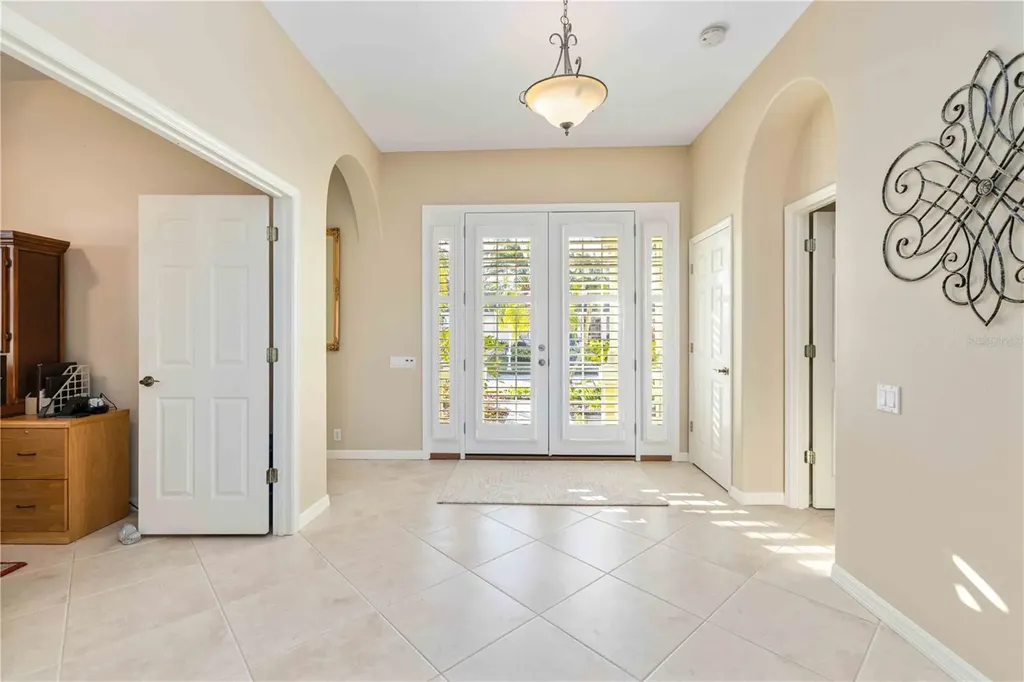 204 Americas Cup Boulevard Bradenton FL 34208