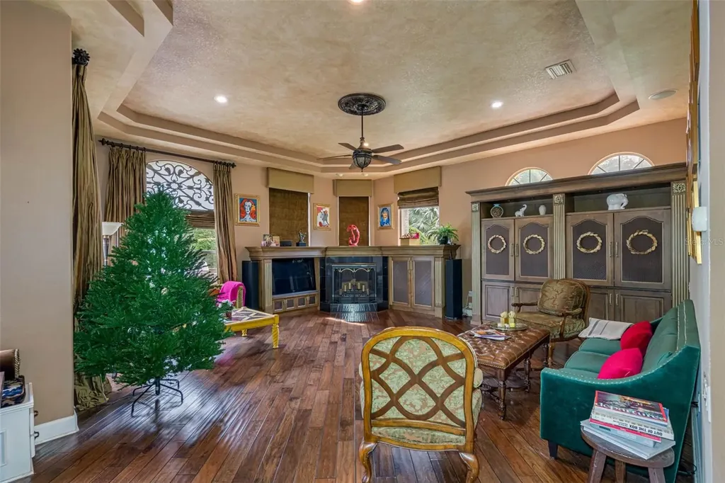 531 Isleworth Close Tarpon Springs FL 34688