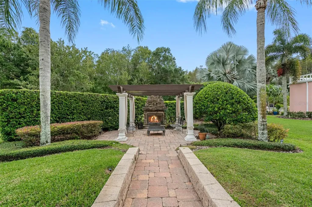 531 Isleworth Close Tarpon Springs FL 34688