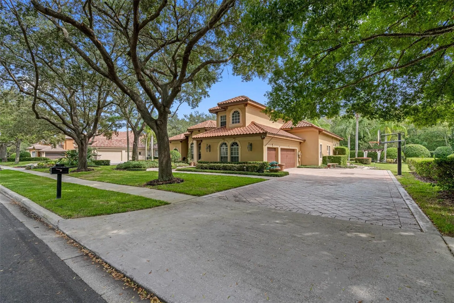 531 Isleworth Close Tarpon Springs FL 34688